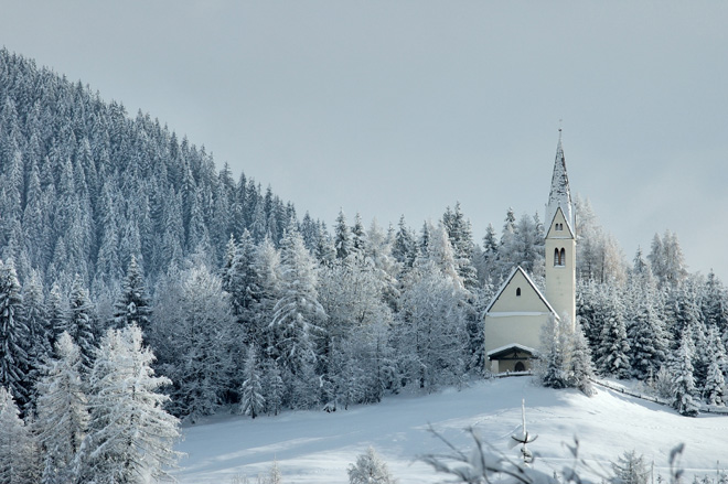 Talviht, kirkko