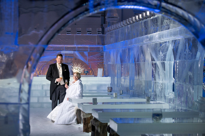 Kuva: Kemi Wedding couple Ice Restaurant 365